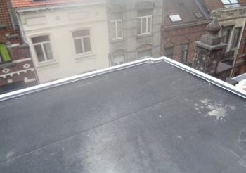 Rénovation d'une toiture plate à la rue d'Irlande